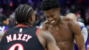 Maxey y Edgecombe, héroes de los 76ers