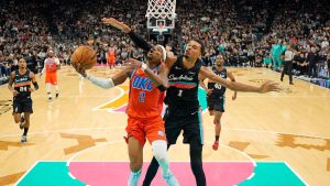Los Spurs vencen a OKC