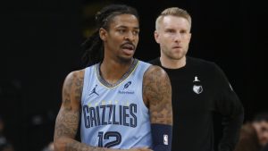 Ja Morant, disputando un partido con los Memphis Grizzlies.