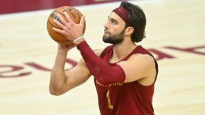 A Max Strus le queda un mes