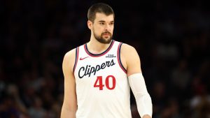 Ivica Zubac con los Clippers.