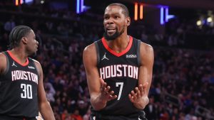 Kevin Durant, disputando el partido contra los Knicks en febrero de 2026.