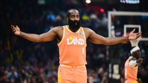 Harden decide jugar lesionado
