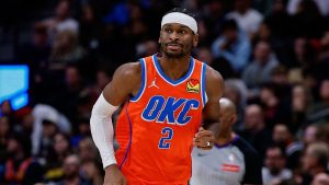 Shai Gilgeous-Alexander, disputando un partido con los Oklahoma City Thunder.