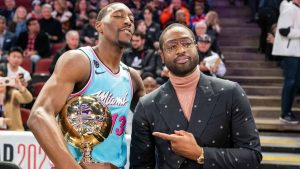 Bam Adebayo, junto a Dwyane Wade en el All-Star de 2020.