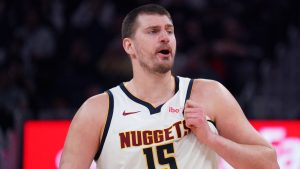 Jokic recibió una flagrante de Dort