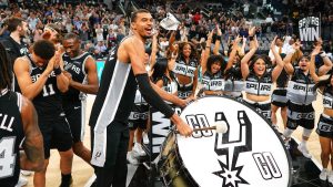 Los Spurs vuelven a ganar a otro de los grandes