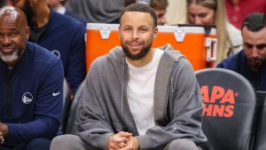 Curry entrenará con contacto