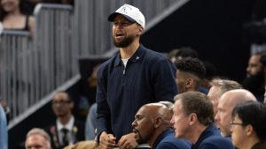 La situación de Curry se sigue complicando