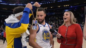 Stephen Curry en una entrevista post-partido.