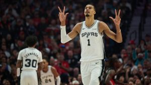 Los Spurs ponen el 3-1 en el regreso de Wembanyama