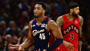 Donovan Mitchell, disputando el Game de la serie de playoffs ante Toronto de 2026.