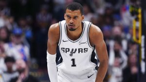 Victor Wembanyama, durante un partido de San Antonio Spurs en la temporada 2025-26.