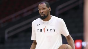Kevin Durant, durante un calentamiento con los Houston Rockets.