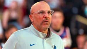 Jason kidd dirigiendo a los Mavericks