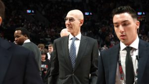 Adam Silver en una de sus últimas apariciones públicas para discutir las nuevas medias anti-tanking.