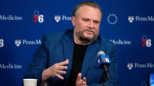 Daryl Morey, durante una rueda de prensa como presidente de operaciones de baloncesto de los Sixers.