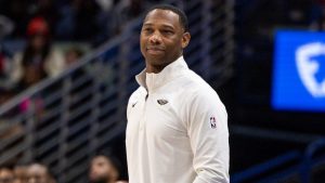 Willie Green, durante su etapa como entrenador de New Orleans Pelicans.