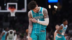 ¿Saldrá LaMelo Ball de Charlotte?