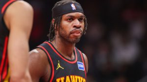 Buddy Hield, disputando un partido con los Atlanta Hawks.