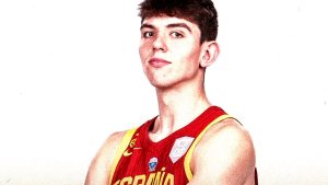 Sergio de Larrea, posando como jugador de la Selección Española.