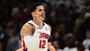 Tobias Harris celebra un triple.