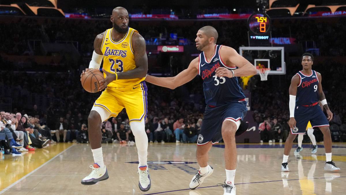 Los Clippers ofrecieron 20 millones anuales a LeBron