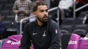 Trae Young, en el banquillo de los Washington Wizards.