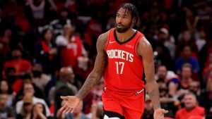 Tari Eason sigue en Houston