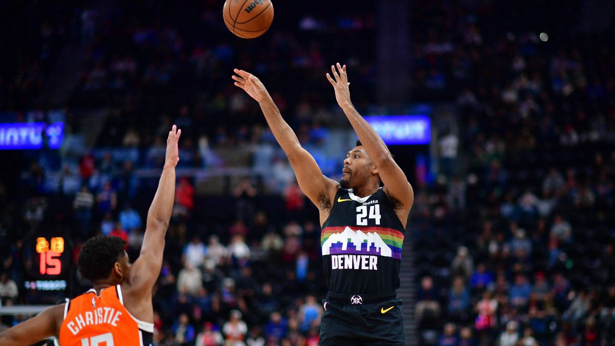 Jalen Picket firma un two-way