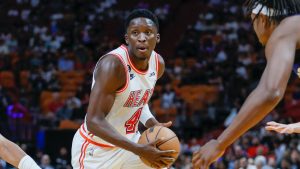 Victor Oladipo, disputando un partido con los Miami Heat.