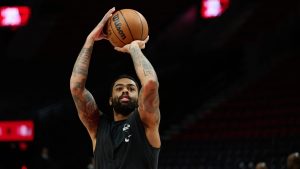 D'Angelo Russell durante un calentamiento.