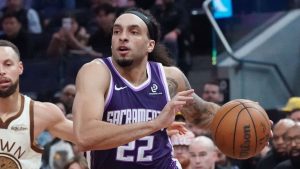 Devin Carter, disputando un partido con los Sacramento Kings.