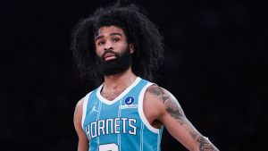 Coby White, otro lesionado