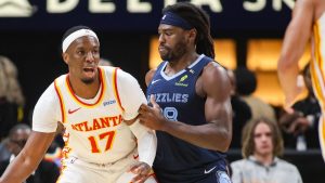 Isaiah Stewart, disputando un partido de pretemporada con los Grizzlies.